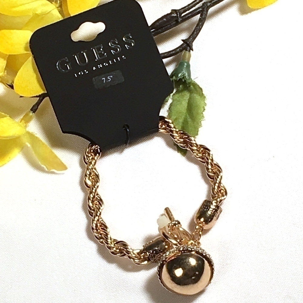 3/$29! GUESS twisted chain bracelet